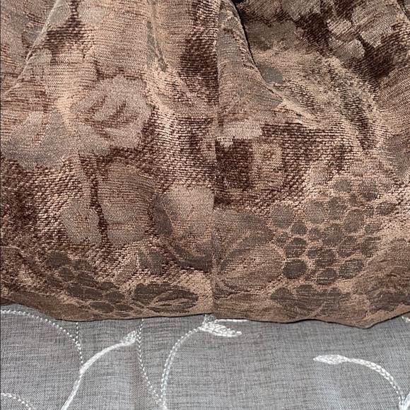 Brown Hobo Bag with Slouchy Design - Picture 2 of 9